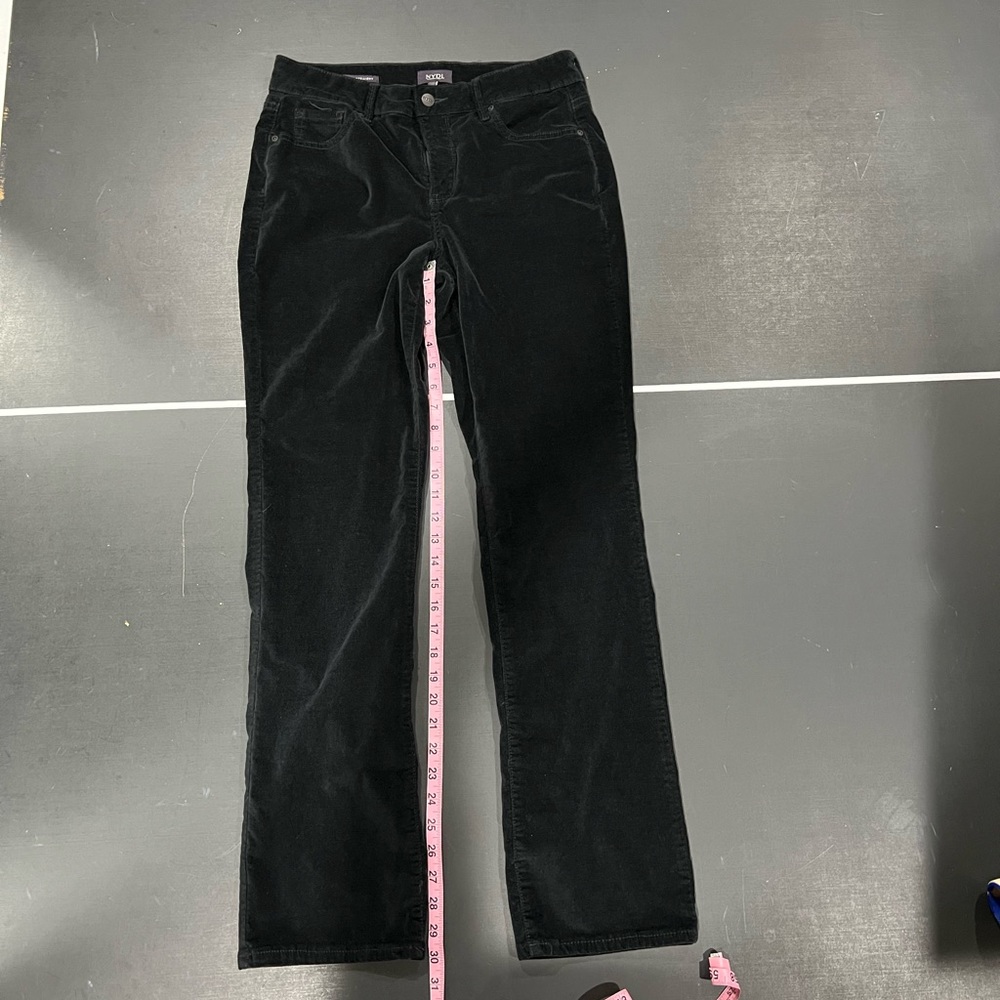 NYDJ Marilyn Straight Size 8 Black pants